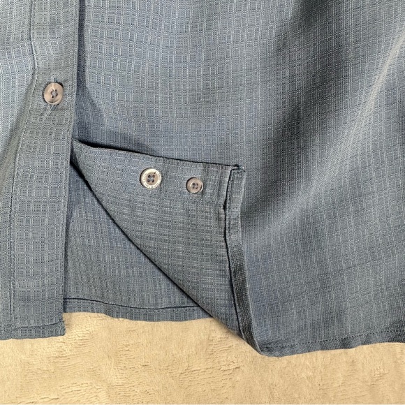 The North Face Shirt Women Size L Blue Long Sleeve Zipped Pockets Button Up EUC - Picture 9 of 12